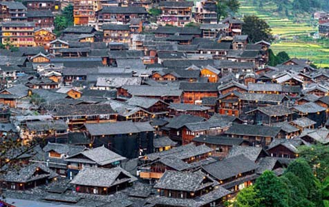 翠屏6种常见的外墙仿石漆施工工艺！